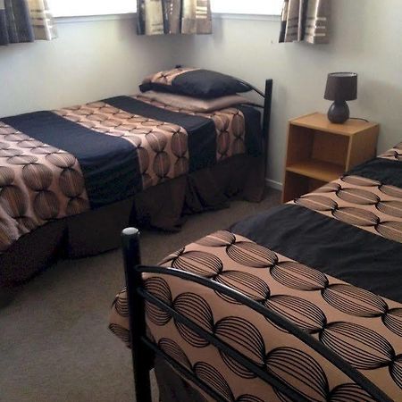 מנגאוואי Tudor Oaks Motel מראה חיצוני תמונה