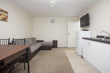 מנגאוואי Tudor Oaks Motel מראה חיצוני תמונה